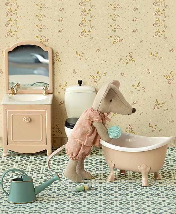 baignoire-retro-miniature-rose-souris-maileg-1.jpg