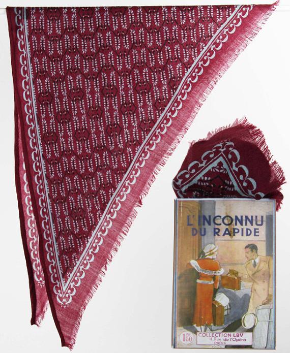 foulard-triangle-laine-celeste-les-belles-vagabondes-9.jpg