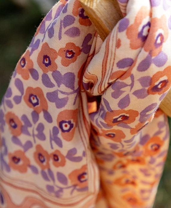 grand-foulard-flower-seventies-love-explorers-5.jpg