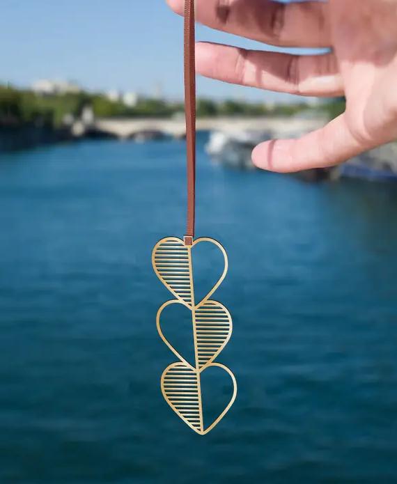 marque-page-metal-dore-coeur-tout-simplement-1.jpg