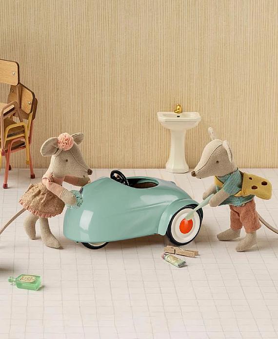 voiture-souris-maileg-2.jpg